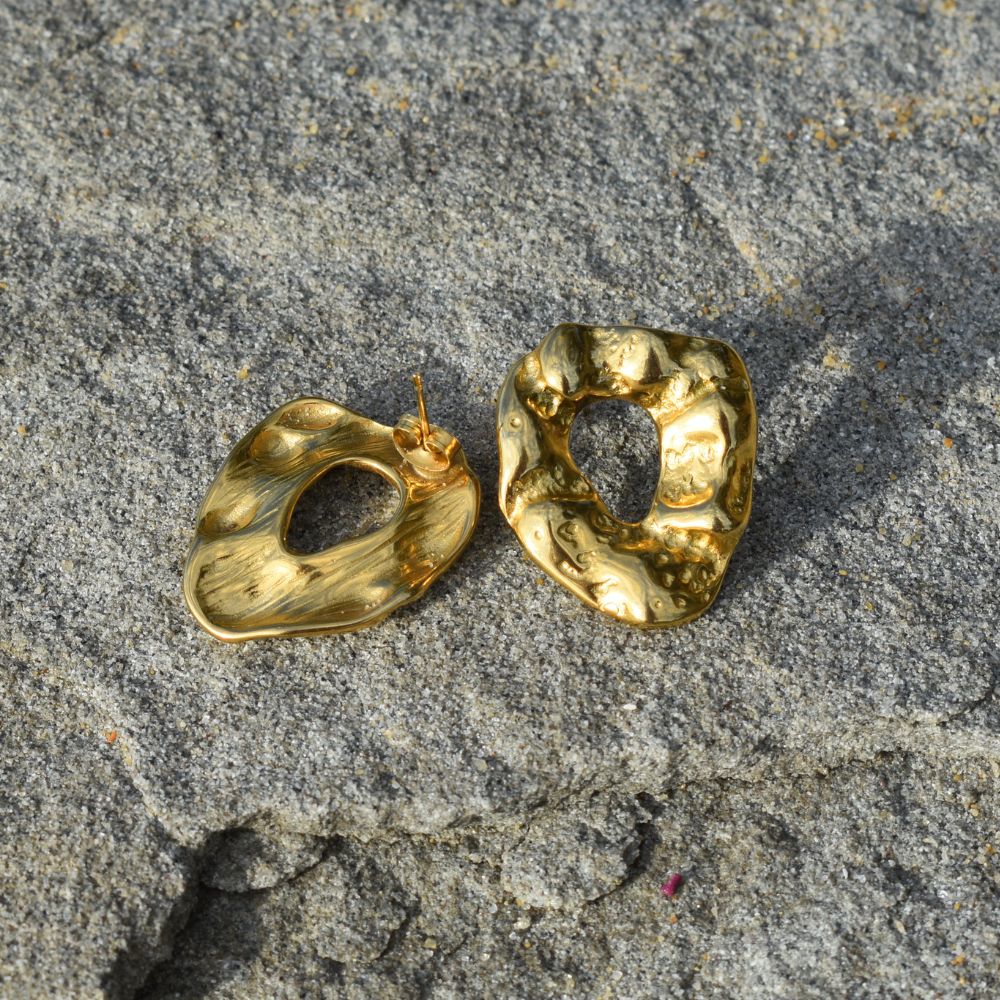 Hannah Earrings | Gold Irregular Circle Studs - My Store