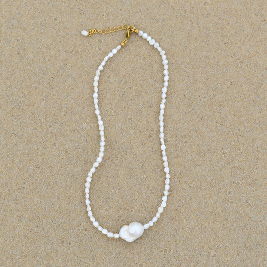 Moon Pearl Necklace - Goldieboxx Jewellery