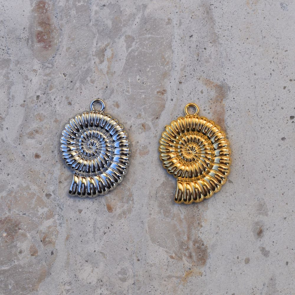 Spiral Shell Charm - Goldieboxx Jewellery