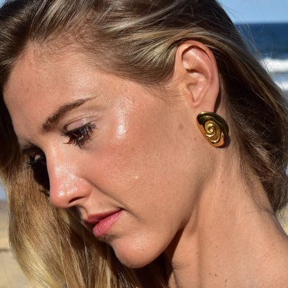 The Maddi Earrings | Oval Stud Earrings With Swirl - My Store