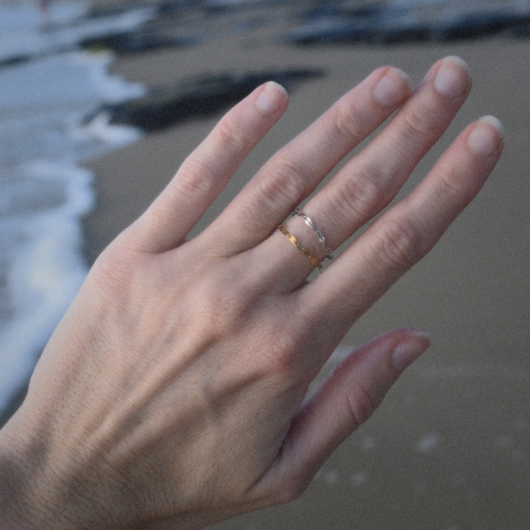 Dainty Sparkle Chain Ring - Goldieboxx Jewellery